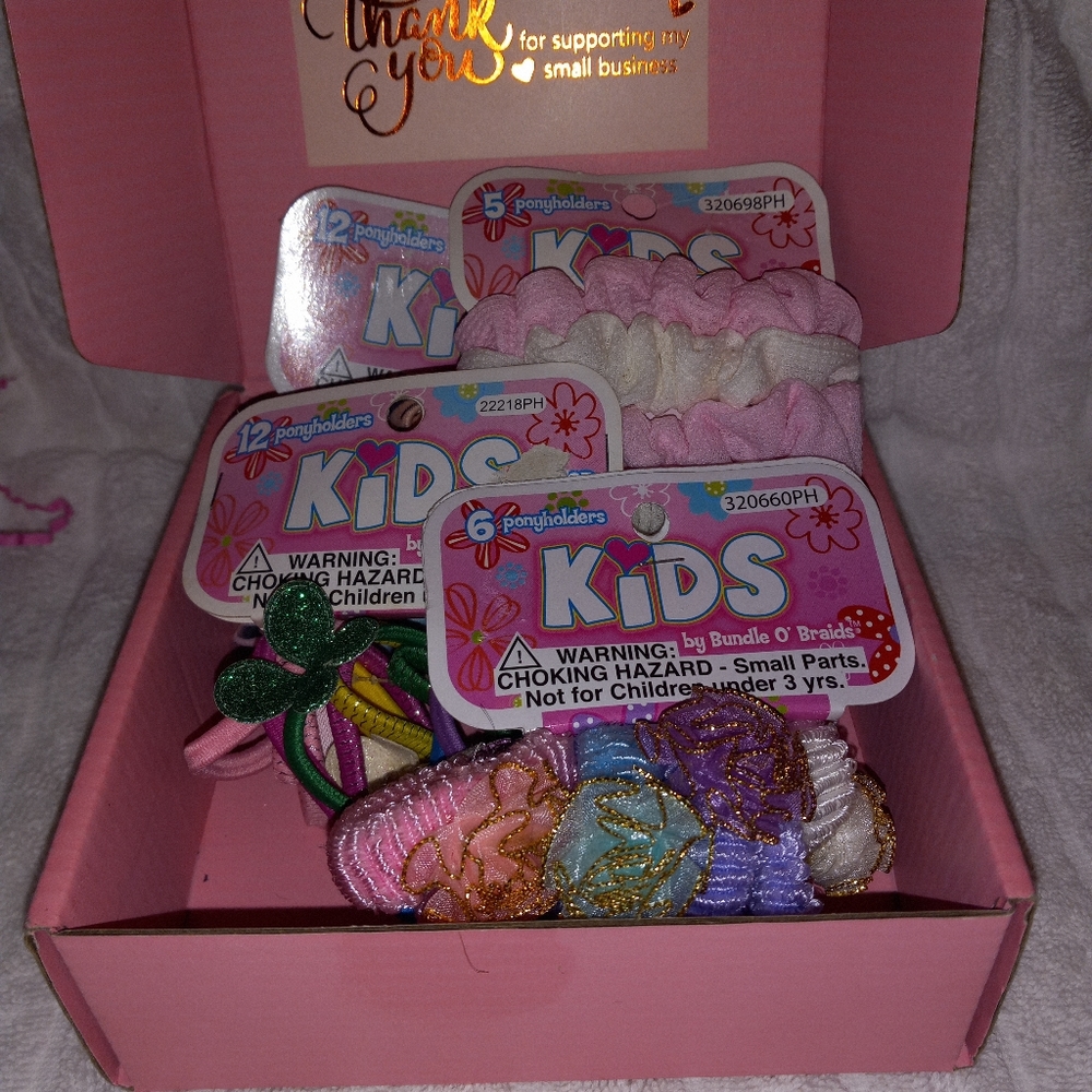 4pack of hair accessories